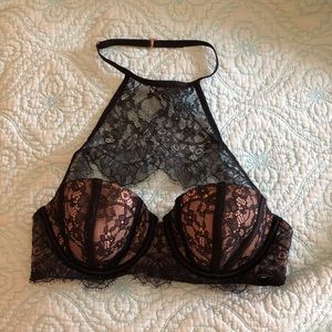 Lace bra with choker